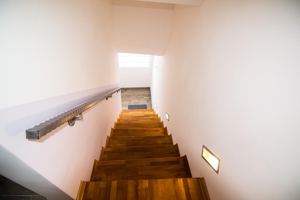 Naid Apartmani Kulen Vakuf Exterior photo