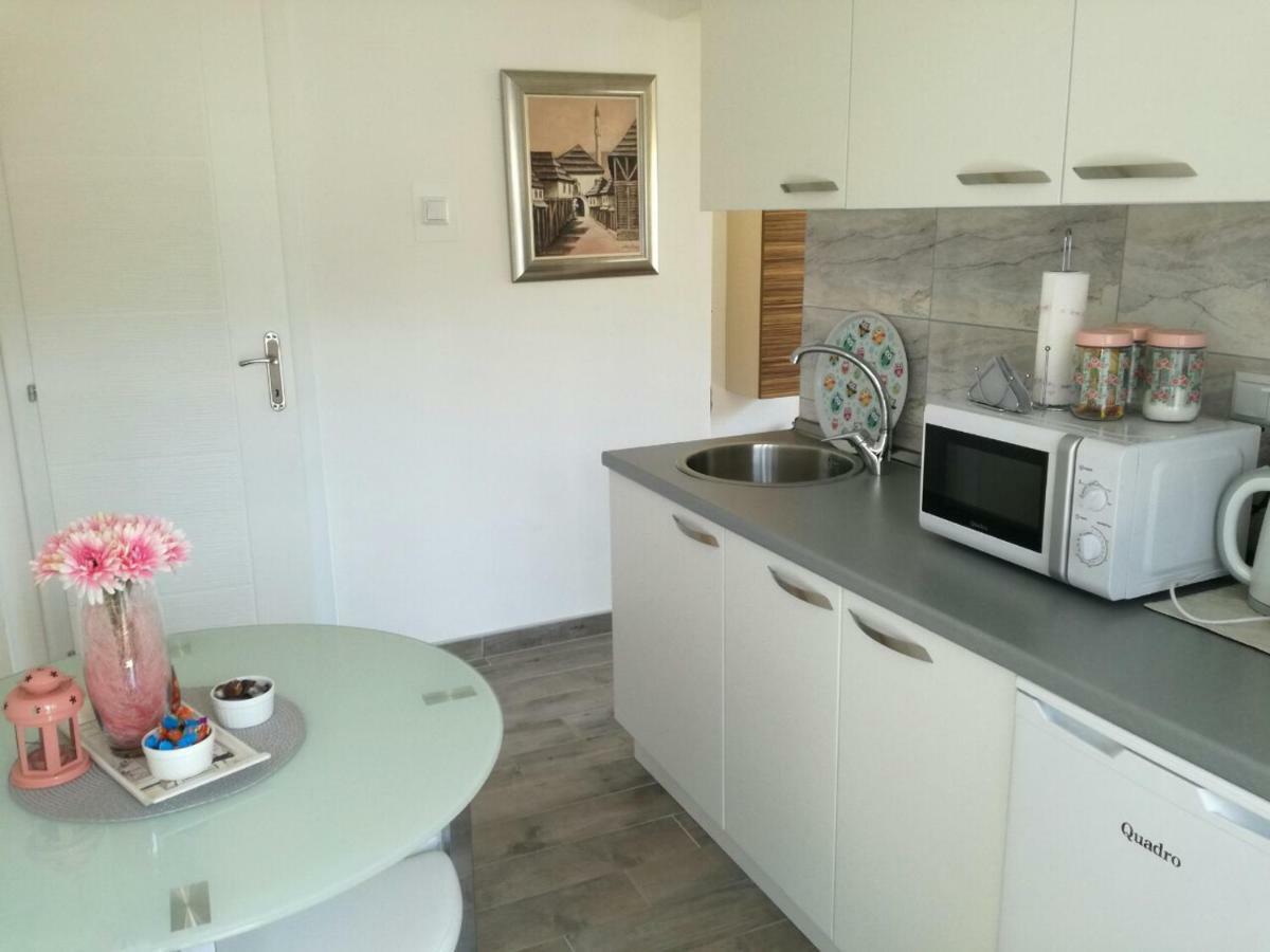 Naid Apartmani Kulen Vakuf Exterior photo