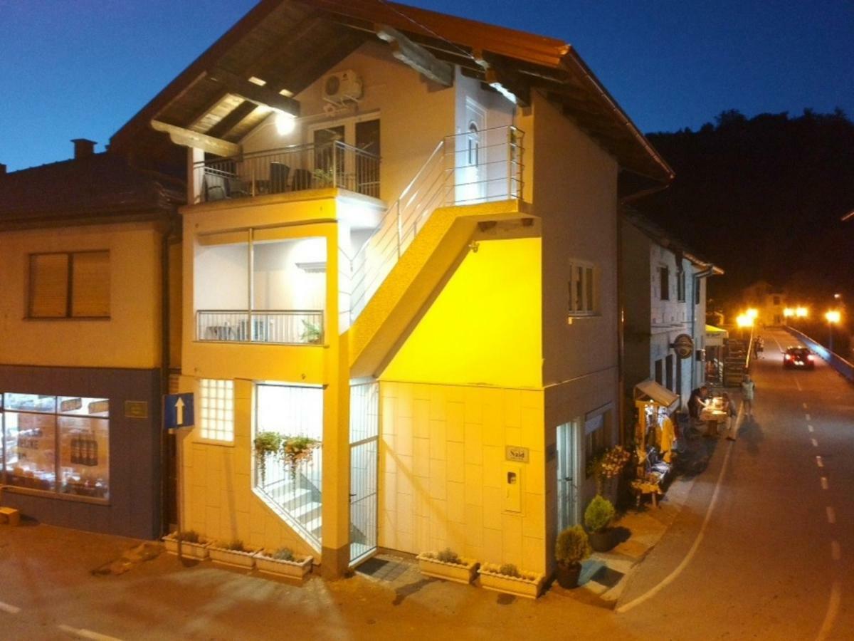 Naid Apartmani Kulen Vakuf Exterior photo